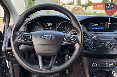 Седан Ford Focus 2017 в 