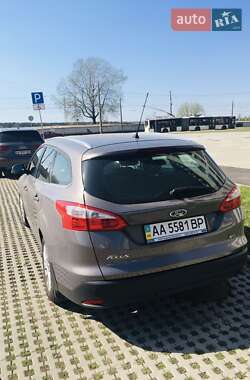 Универсал Ford Focus 2014 в 