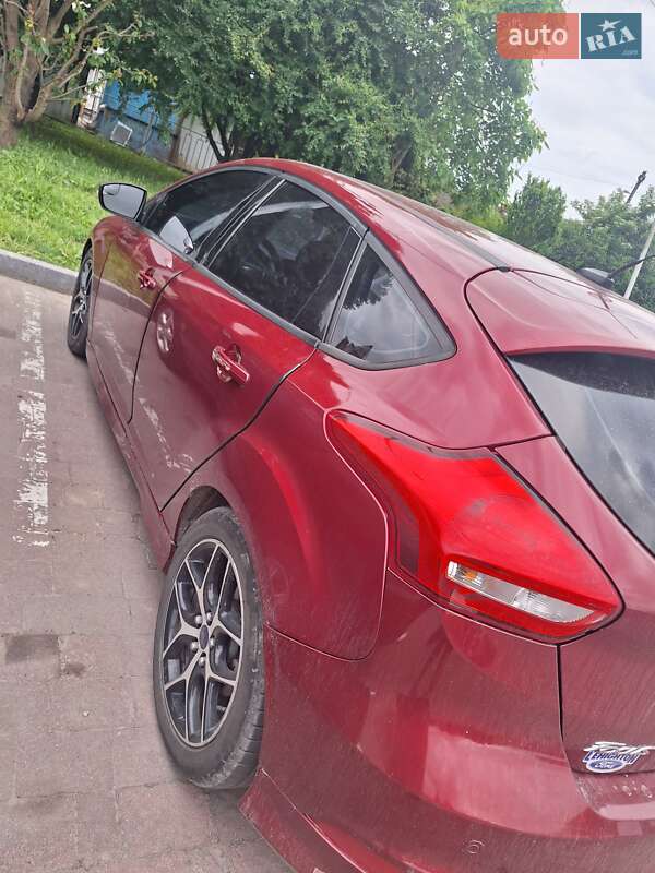 Хэтчбек Ford Focus 2015 в Ивано-Франковске