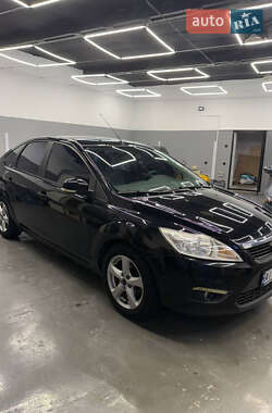 Хэтчбек Ford Focus 2011 в 