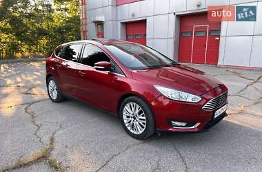 Хэтчбек Ford Focus 2016 в 
