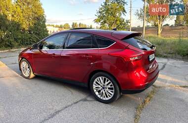 Хэтчбек Ford Focus 2016 в 