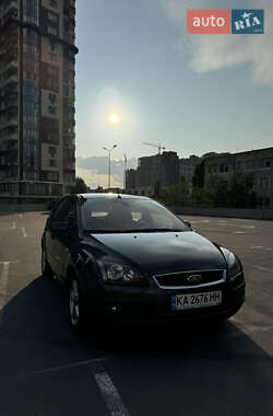 Хэтчбек Ford Focus 2007 в 