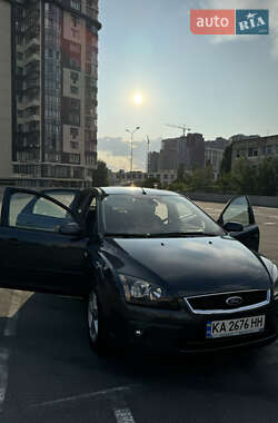 Хэтчбек Ford Focus 2007 в 