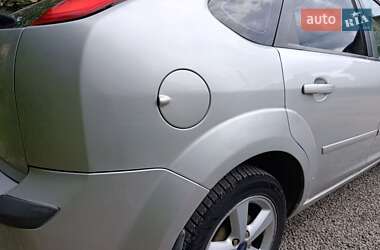 Хэтчбек Ford Focus 2007 в 