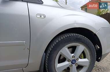 Хэтчбек Ford Focus 2007 в 