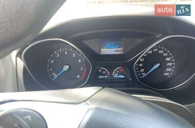 Хэтчбек Ford Focus 2013 в 