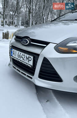 Седан Ford Focus 2013 в 