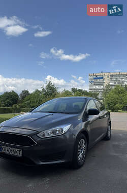 Седан Ford Focus 2017 в Киеве