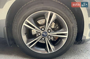 Седан Ford Focus 2017 в 