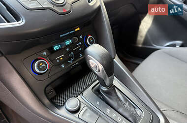 Седан Ford Focus 2017 в 