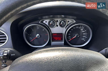 Хэтчбек Ford Focus 2008 в 