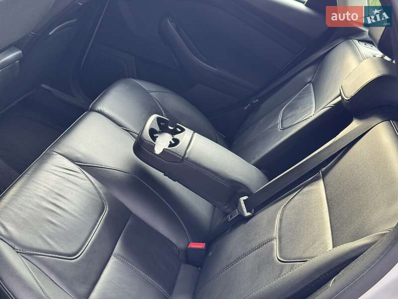 Хэтчбек Ford Focus 2016 в Хмельницком