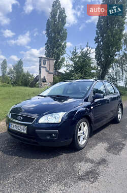 Хэтчбек Ford Focus 2005 в Каменке