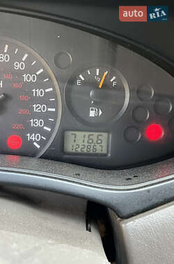 Седан Ford Focus 2000 в 