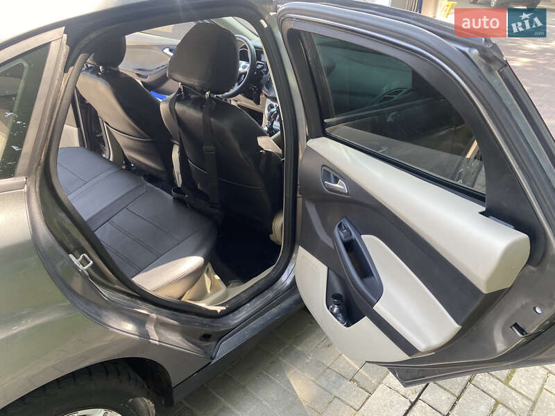 Седан Ford Focus 2012 в Гайсину