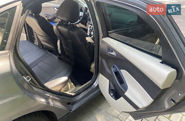Седан Ford Focus 2012 в 