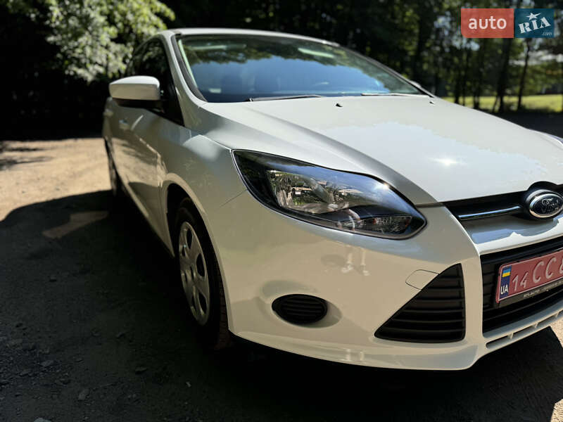 Седан Ford Focus 2012 в Львове