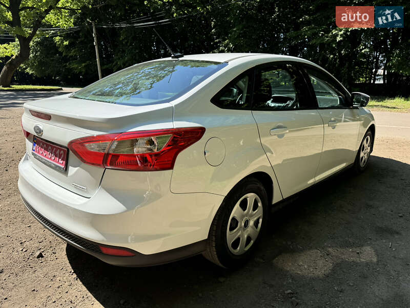 Седан Ford Focus 2012 в Львове