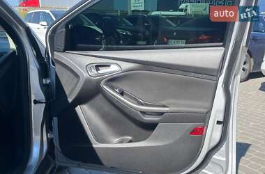 Хэтчбек Ford Focus 2016 в 