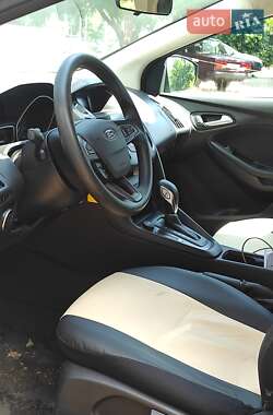 Седан Ford Focus 2018 в 