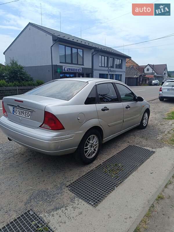 Седан Ford Focus 2000 в Сільце