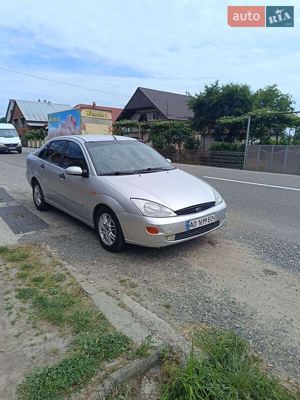 Седан Ford Focus 2000 в Сільце
