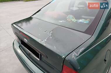 Седан Ford Focus 2000 в 