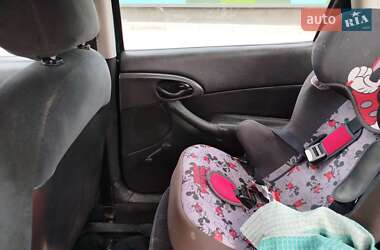 Седан Ford Focus 2000 в 