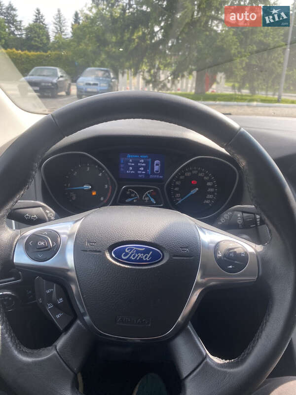 Универсал Ford Focus 2013 в Луцке