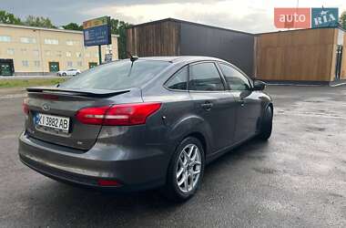 Седан Ford Focus 2015 в 