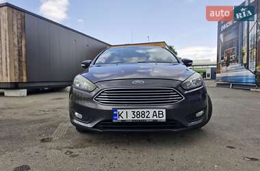 Седан Ford Focus 2015 в 