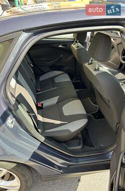 Седан Ford Focus 2011 в 