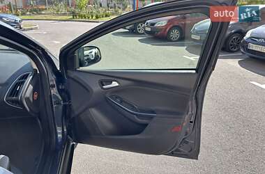 Седан Ford Focus 2011 в 