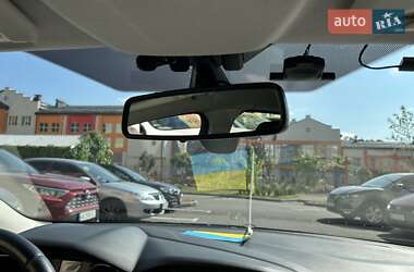 Седан Ford Focus 2011 в 