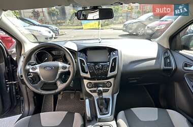 Седан Ford Focus 2011 в 