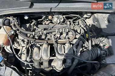 Седан Ford Focus 2011 в 