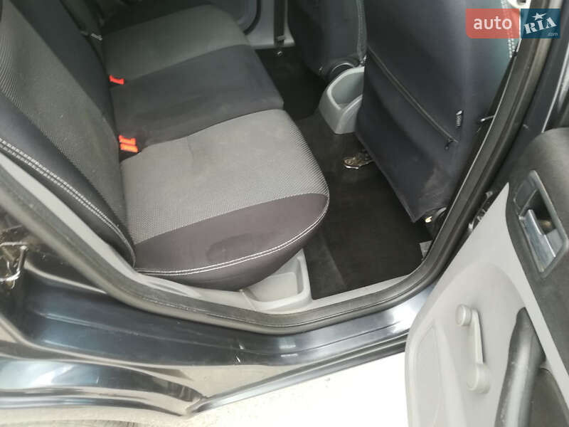 Универсал Ford Focus 2010 в Львове