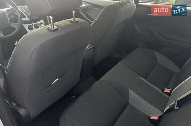 Седан Ford Focus 2014 в 