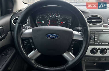 Хэтчбек Ford Focus 2007 в 