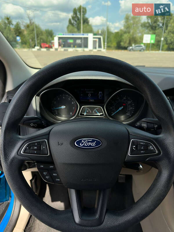 Седан Ford Focus 2017 в Киеве