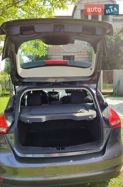 Хэтчбек Ford Focus 2015 в 