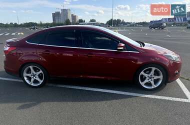 Седан Ford Focus 2013 в 