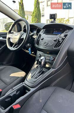 Седан Ford Focus 2015 в 