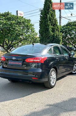 Седан Ford Focus 2015 в 