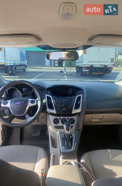 Седан Ford Focus 2013 в 