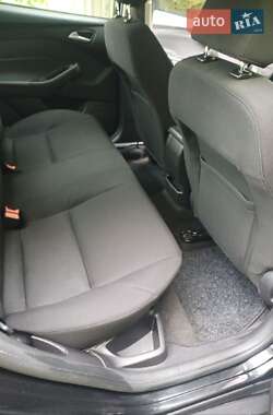 Седан Ford Focus 2015 в 