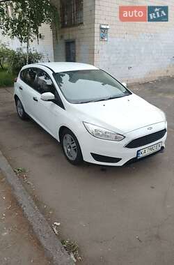 Хэтчбек Ford Focus 2015 в Киеве