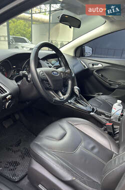 Хэтчбек Ford Focus 2015 в 