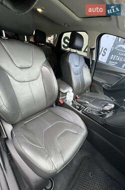 Хэтчбек Ford Focus 2015 в 